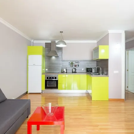 In Excellent Neighborhood * لاس بالماس دي غران كاناريا