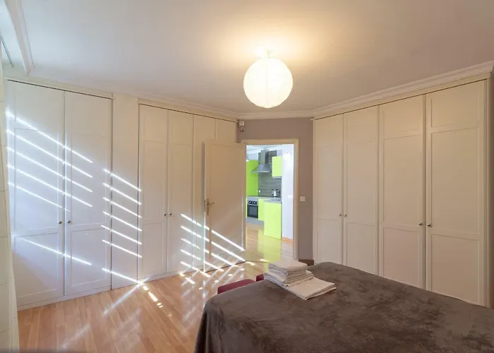 In Excellent Neighborhood لاس بالماس دي غران كاناريا