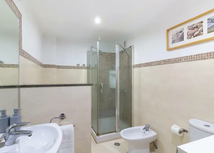 In Excellent Neighborhood Апартаменты *